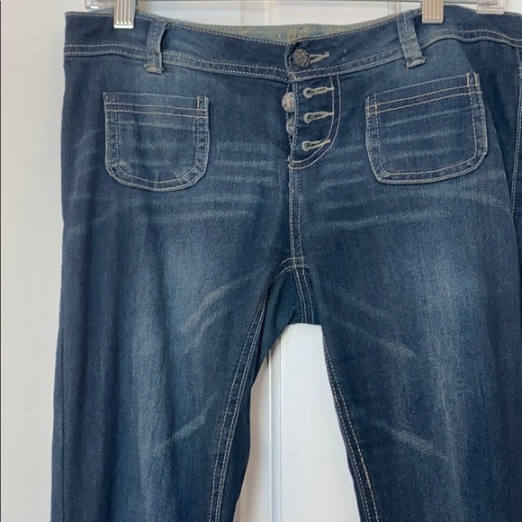 Vanilla Star Jeans - Picture 2 of 3